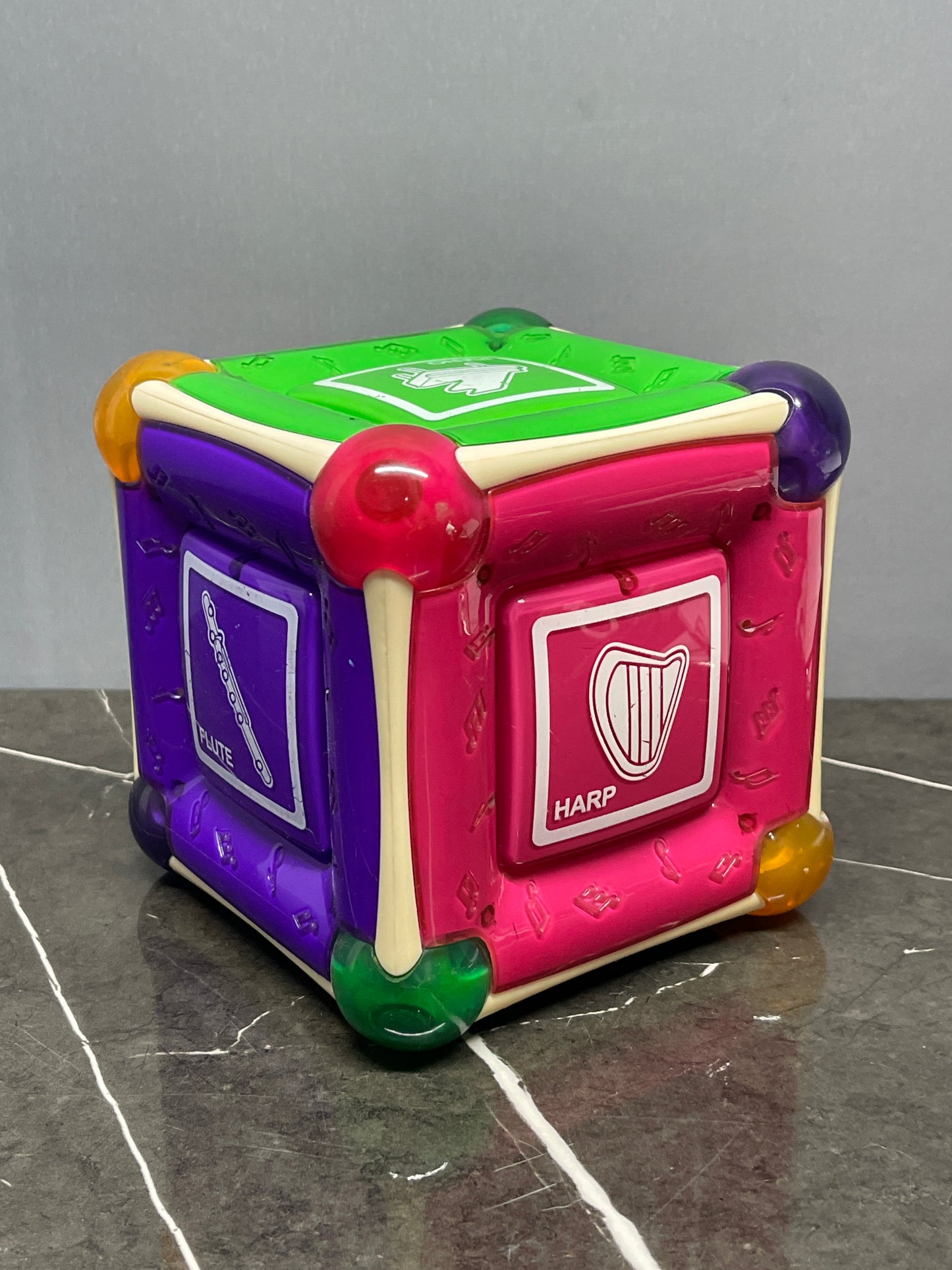 Munchkin Mozart Magic Cube musical