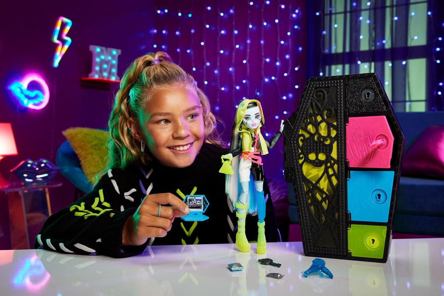 Monster High Skulltimate Doll Frankie Stein.