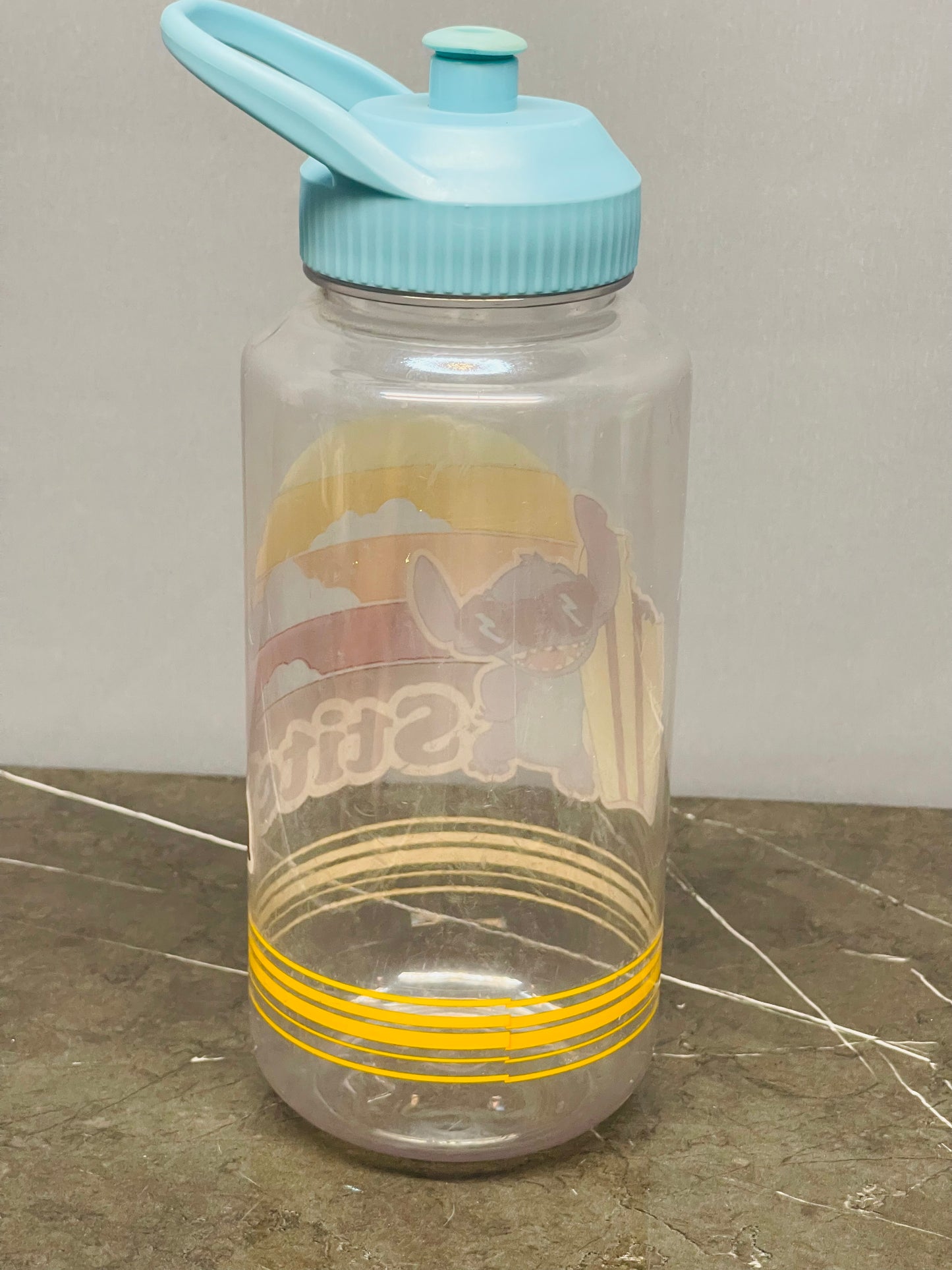 Water bottle 1L (outside8/10, inside 10/10)