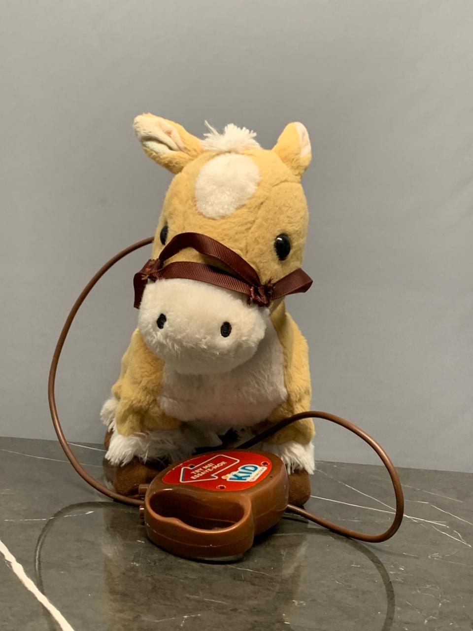 My Pet Pony - Interactive Walking Toy. (Defected, one leg broken)
