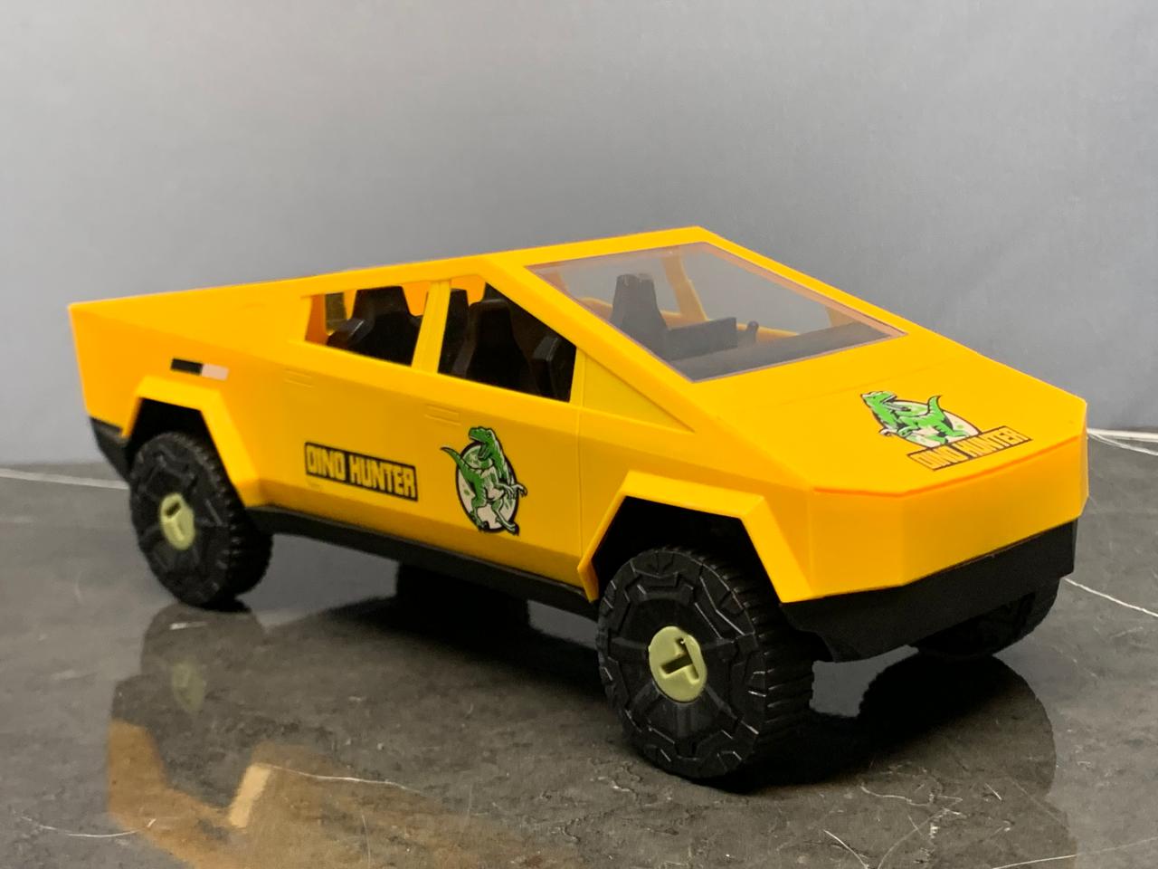 Dino Hunter - Futuristic Off-Road Truck Toy