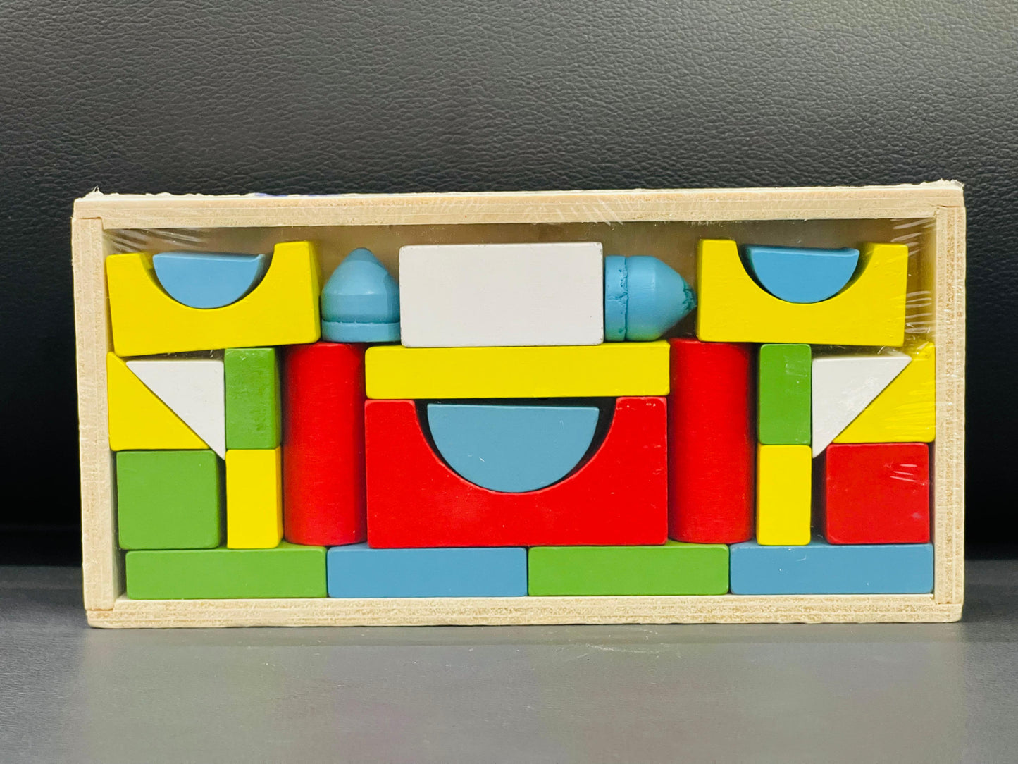 WOODEN PEG CASTLE PUZZLE. (26 pieces)