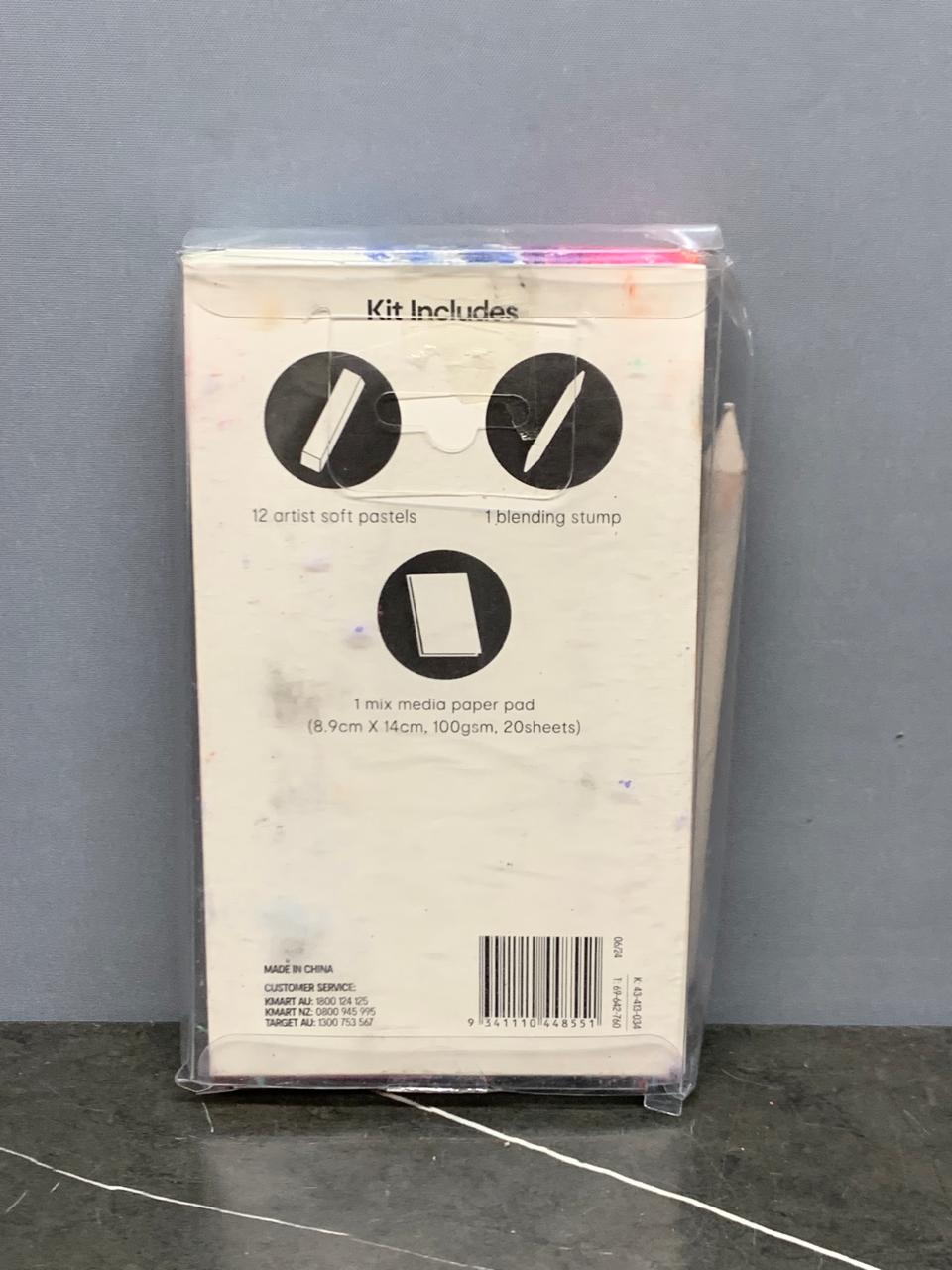 Anko 14 Piece Soft Pastel Kit. (Condition 9/10) SKU:BXL-045