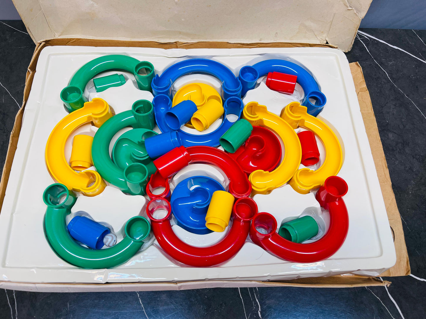Build The Fun" Marble Run Construction Set
