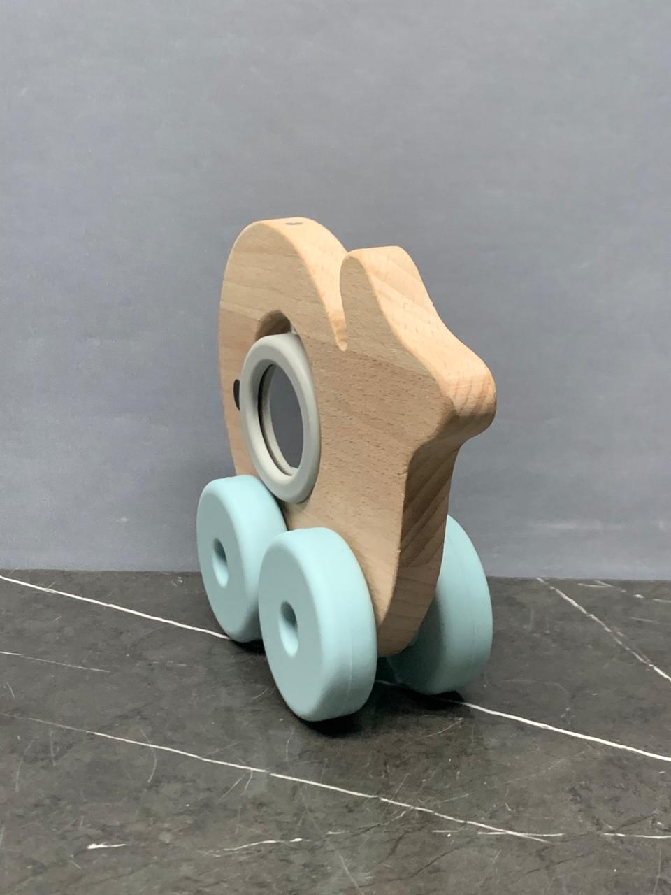 Baby Wooden Push Along Toy. (033Aa)