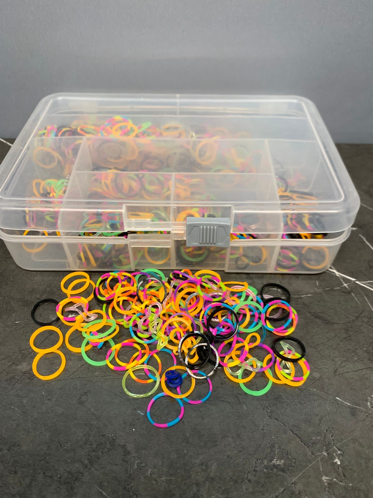 Multi-Color Elastic Band Bracelet Making Kit.