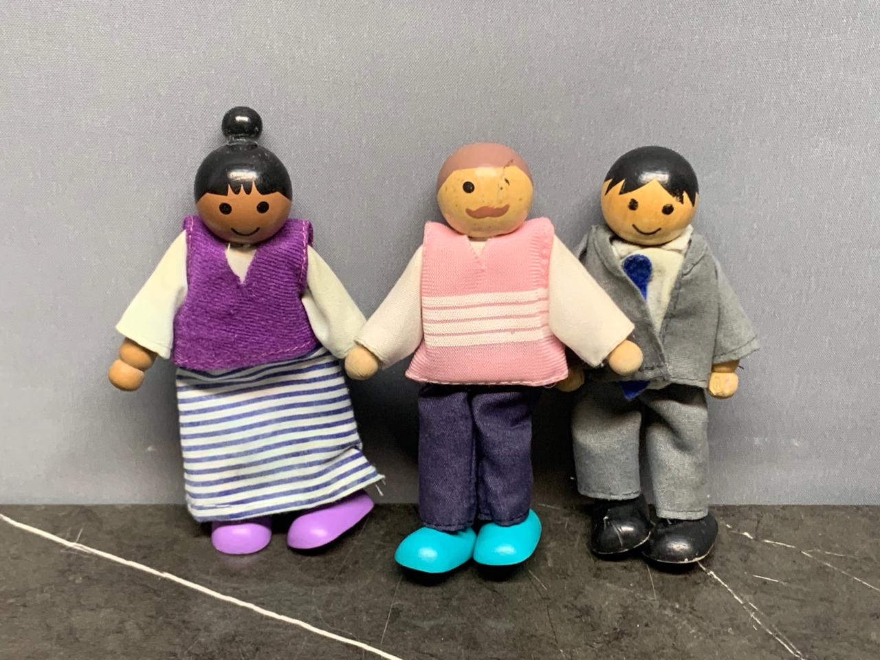 KidKraft Family Doll Set.