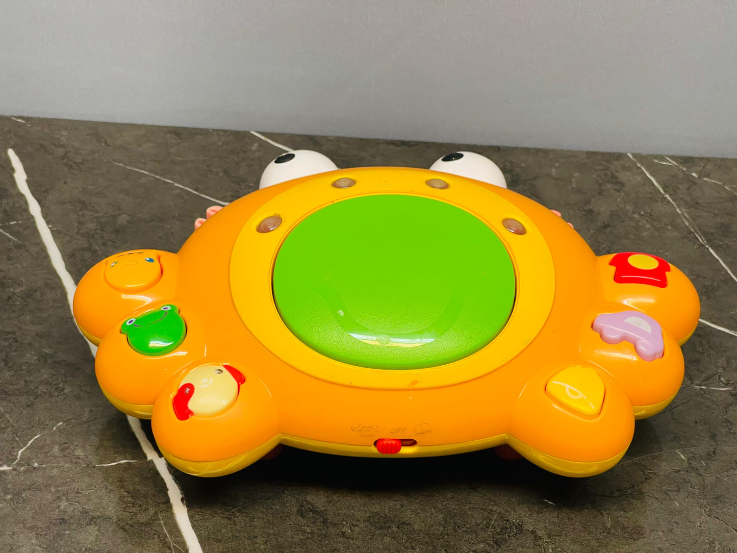 Interactive Crawling Crab Toy