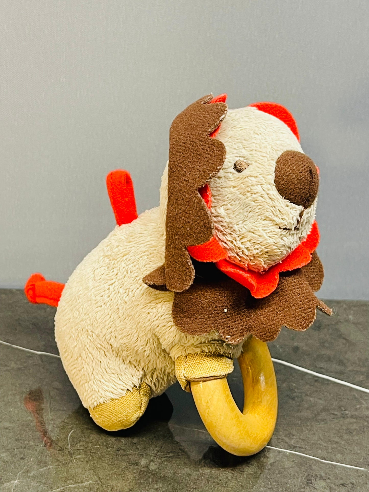 Cuddly Lion Wooden Ring Rattle.