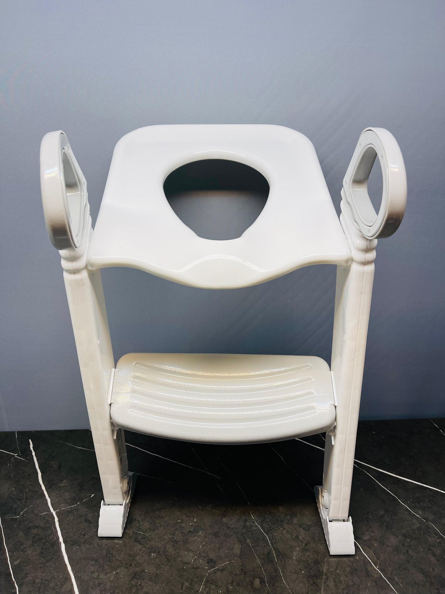 BabyDan Toilet Trainer with Step. (500 advance)