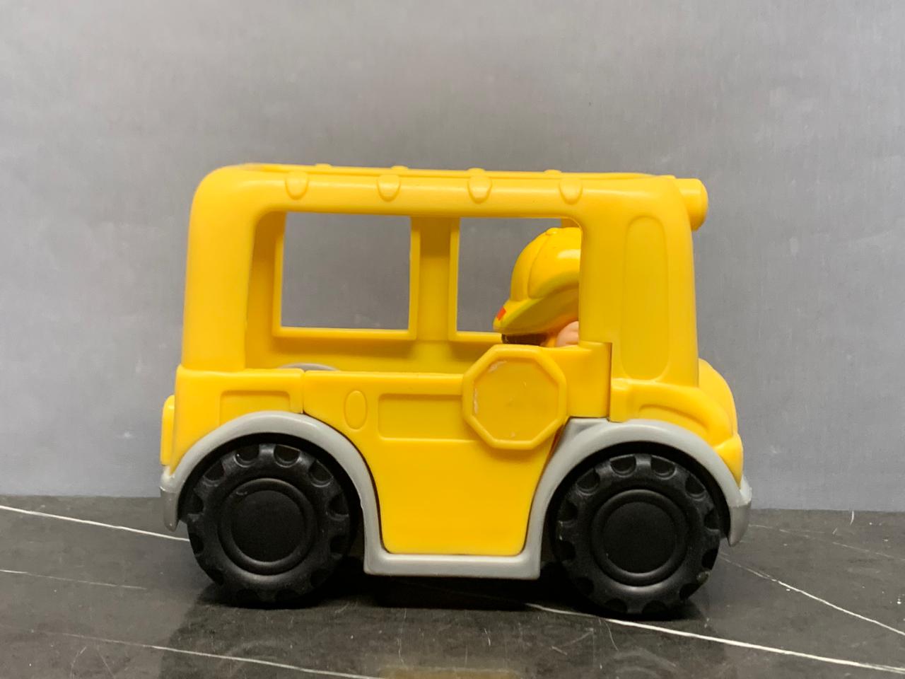 Fisher-Price Little People Big Yellow School Bus.
