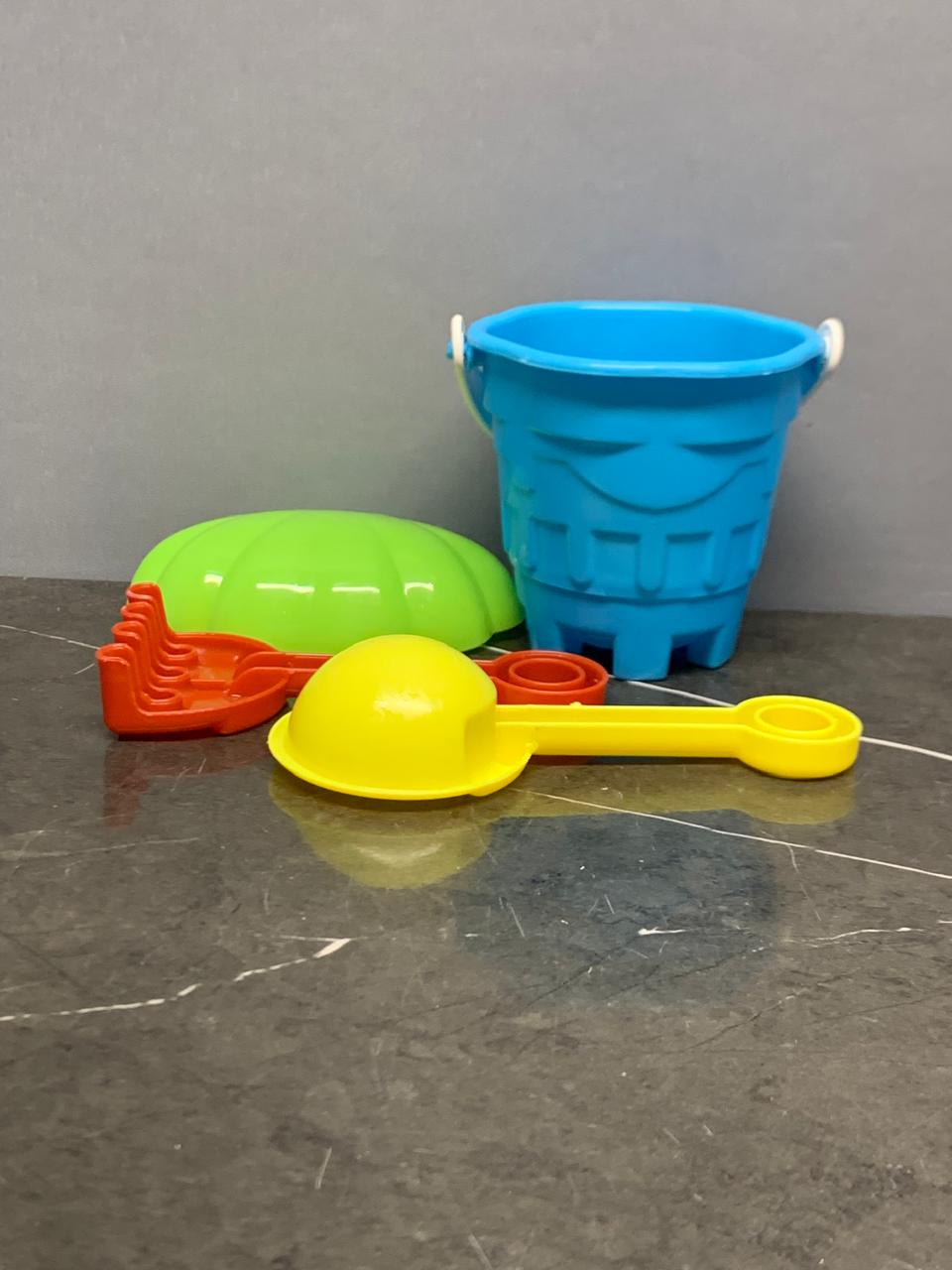 Beach Toys Set.
