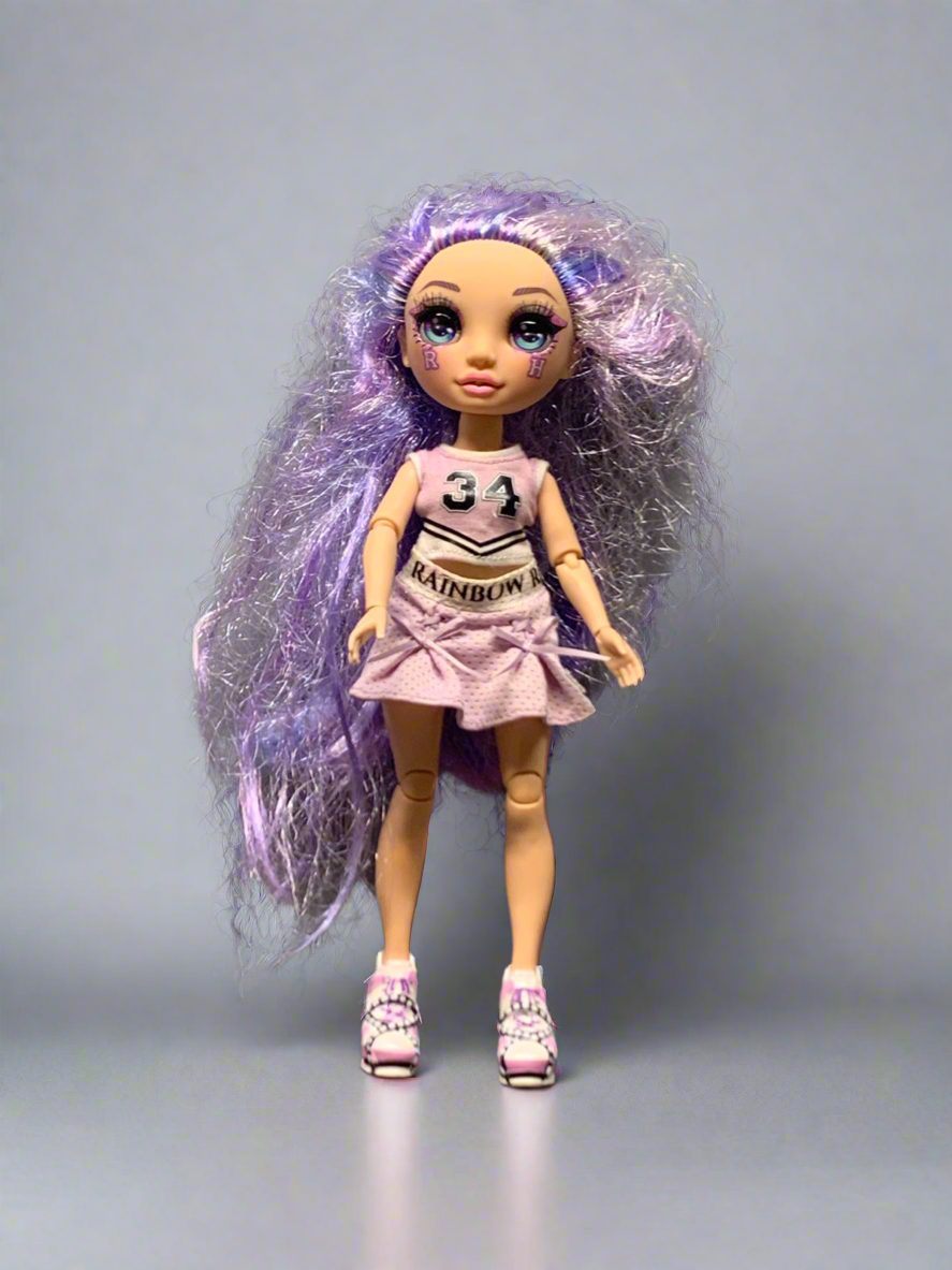 Rainbow High Cheer Violet Willow Fashion Doll.