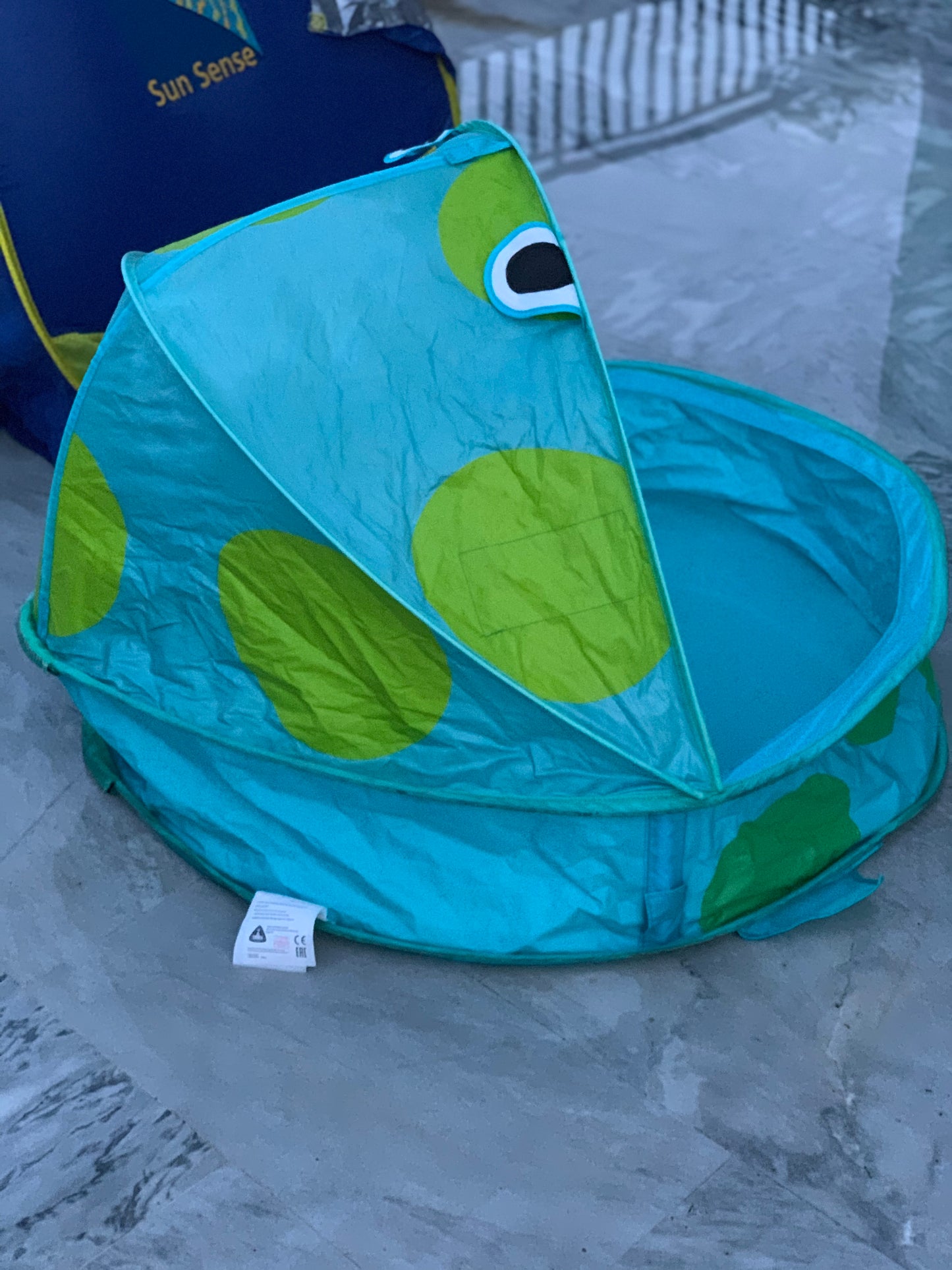 Early Learning Centre UV Pop-Up Frog Shade Pool (3ft) (Rs 500 advance)
