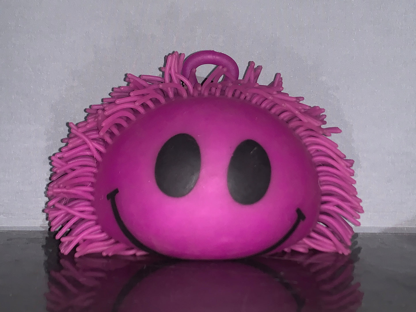 Shaky Friends Happy Face. SKU:BXL-109