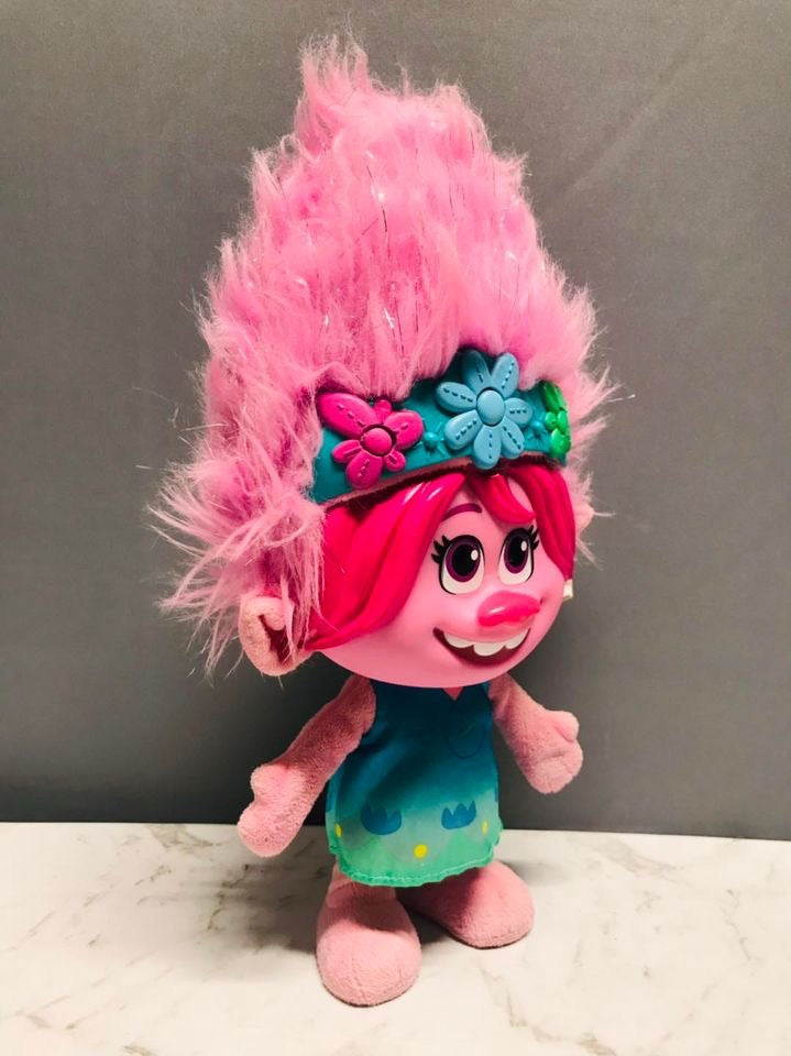 DreamWorld Trolls World Tour color Popping Poppy