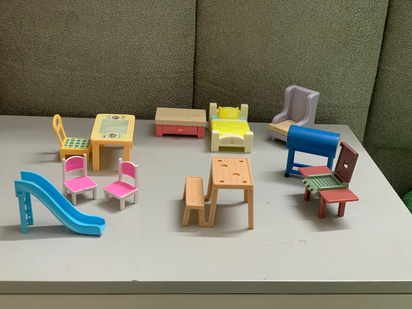 Bluey house furniture (Rs 400 advance)