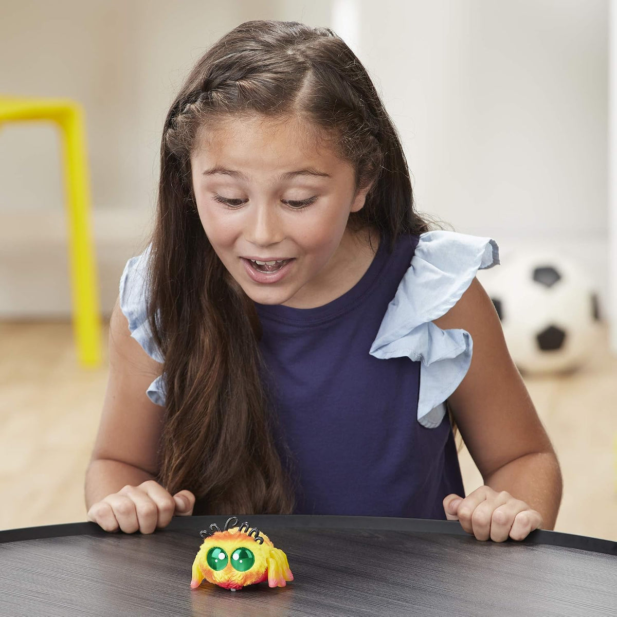 Yellies! Peeks Voice-Activated Spider Pet.