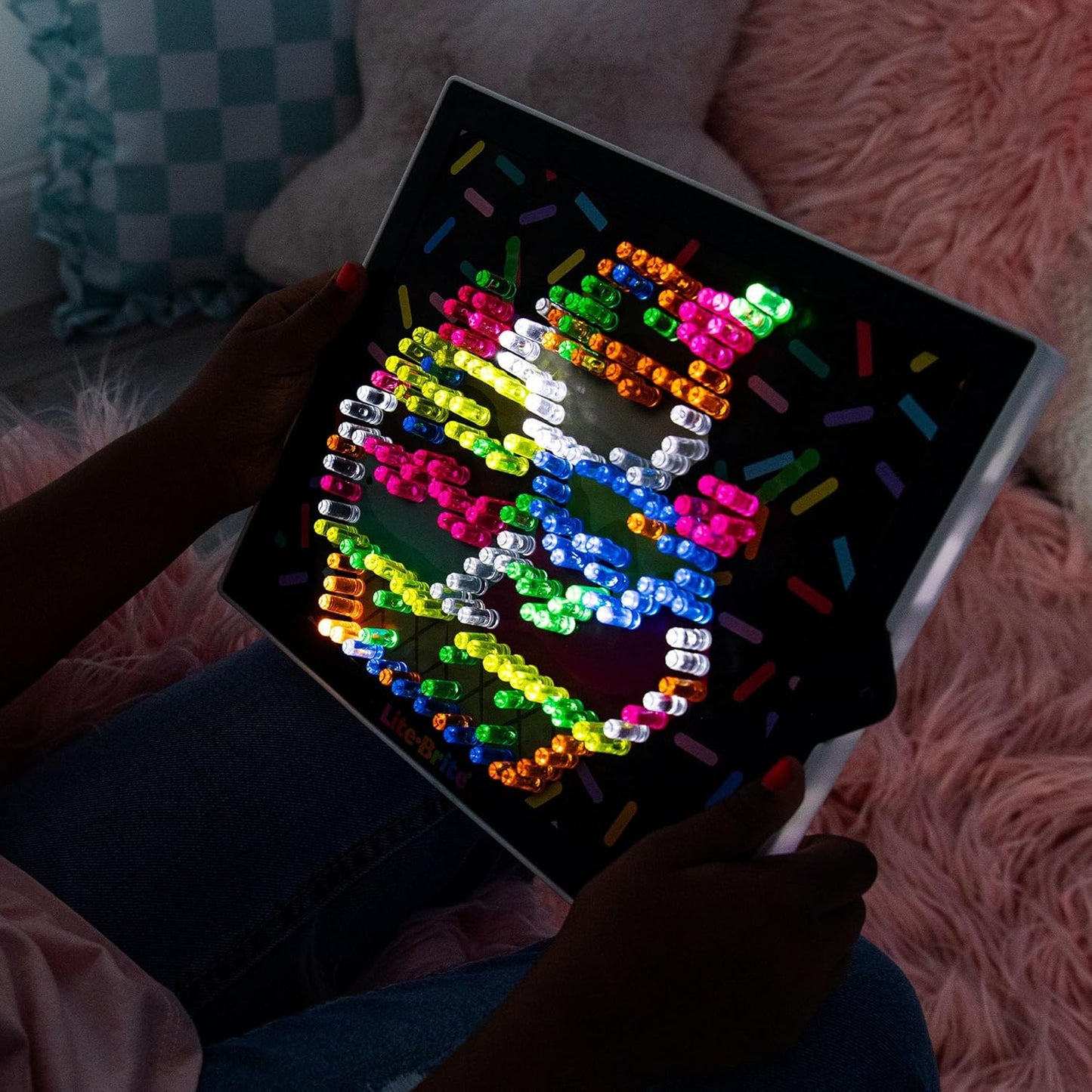 Lite-Brite Ultimate Classic Set. (166 pegs available)