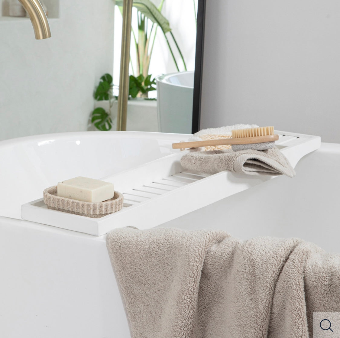 Adjustable Bath Caddy, White - Anko. (New) (Rs 350 advance). SKU:BXL-804