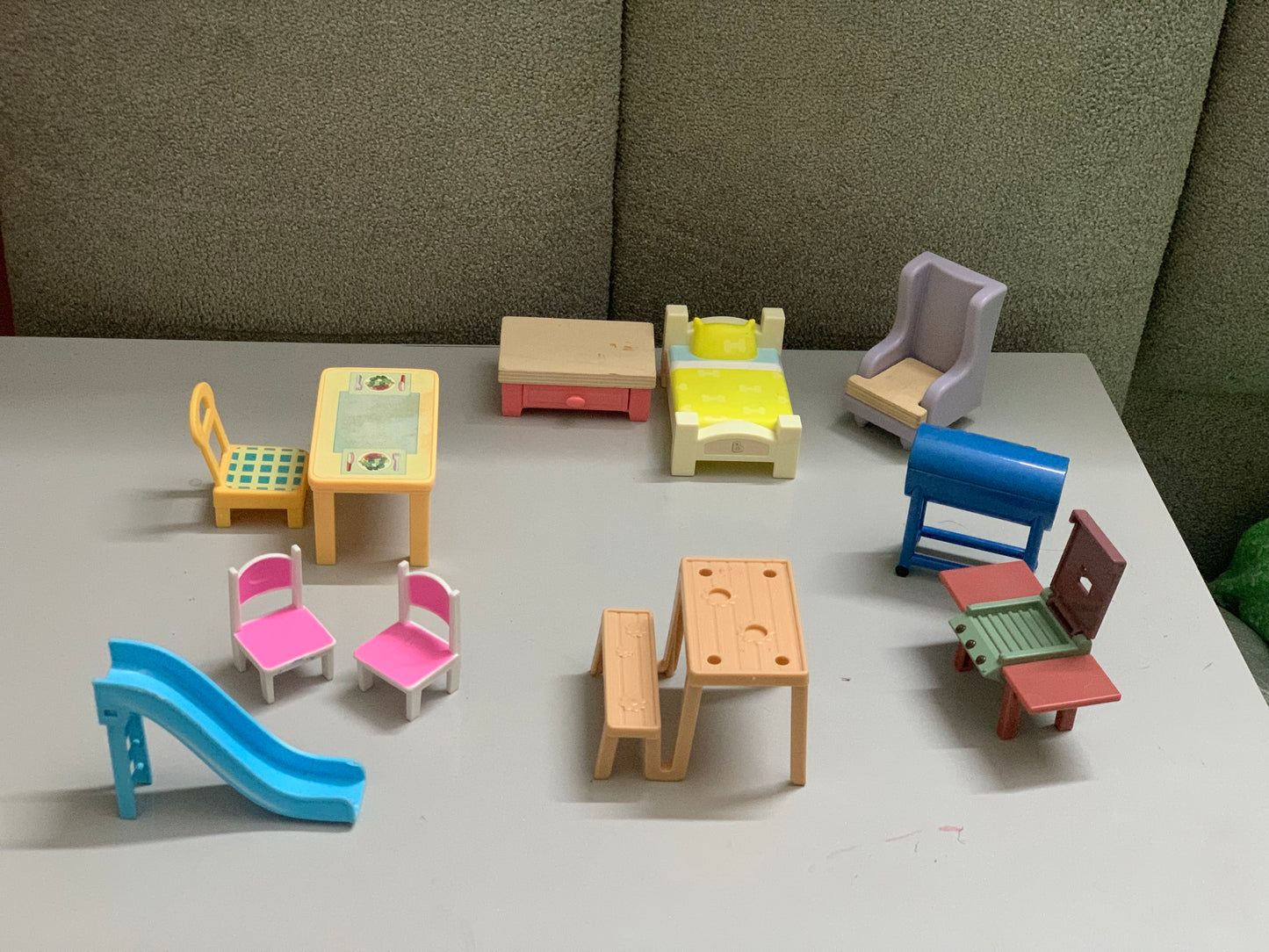Bluey house furniture (Rs 400 advance)