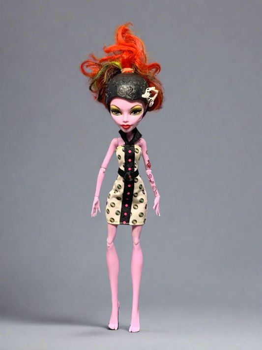 Monster High Skultimate Roller Maze Operetta Doll.