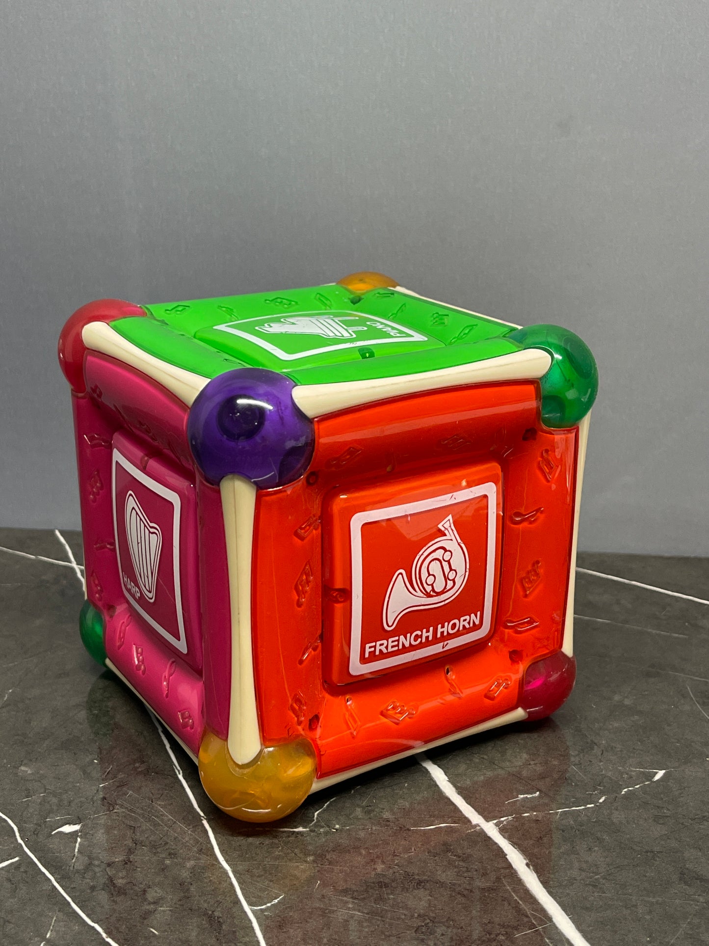 Munchkin Mozart Magic Cube musical