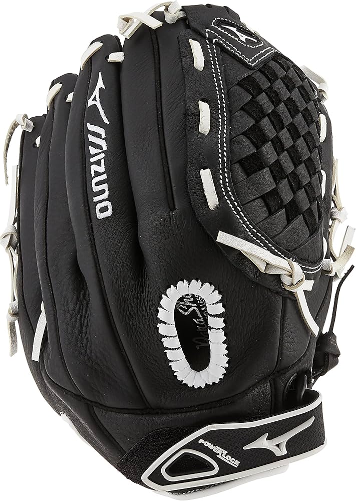 Mizuno Baseball Glove. (Rs 500 advance)
