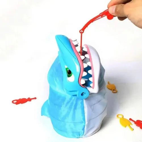 Shark Bite -- Roll the Die and Fish for Colorful Sea Creatures Before the Shark Bites Game!