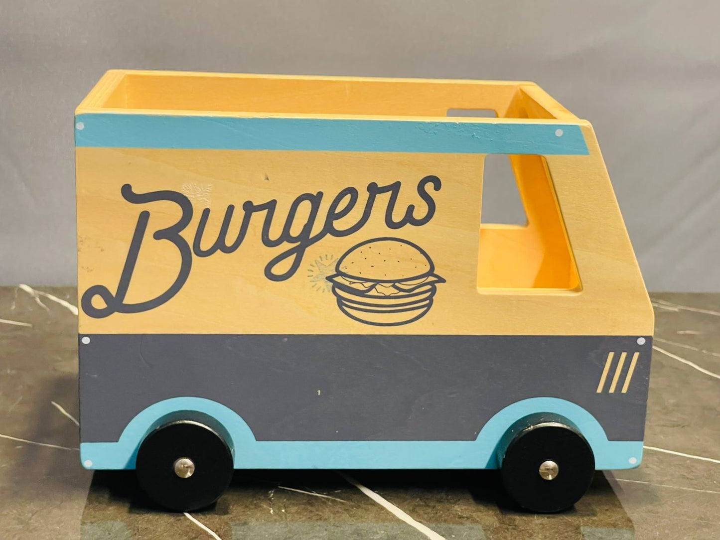 Wooden toy truck(9*7 inches)
