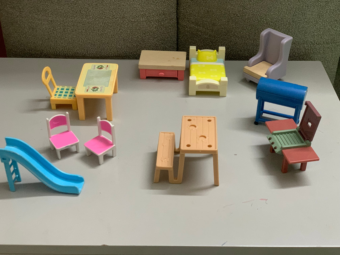 Bluey house furniture (Rs 400 advance)
