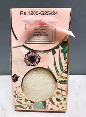 BATH SOAK
WHITE FLORAL
SCENTED
200g