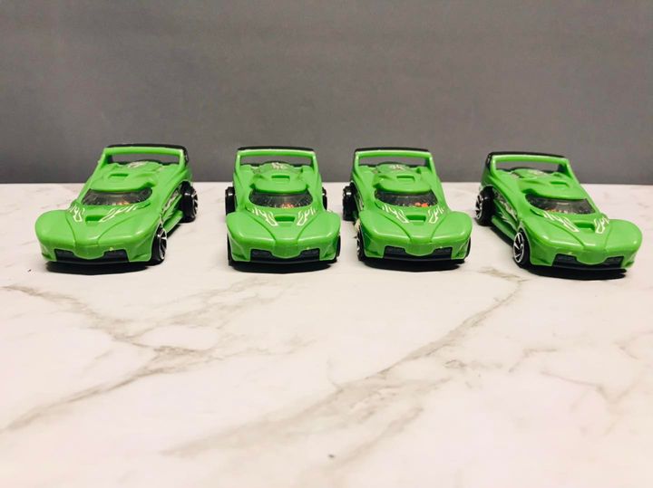 Hot Wheels Spin King Green Happy Meal Toy