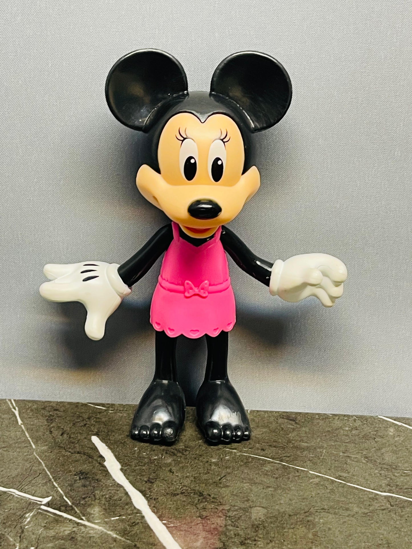 Disney Minnie Mouse Figure.