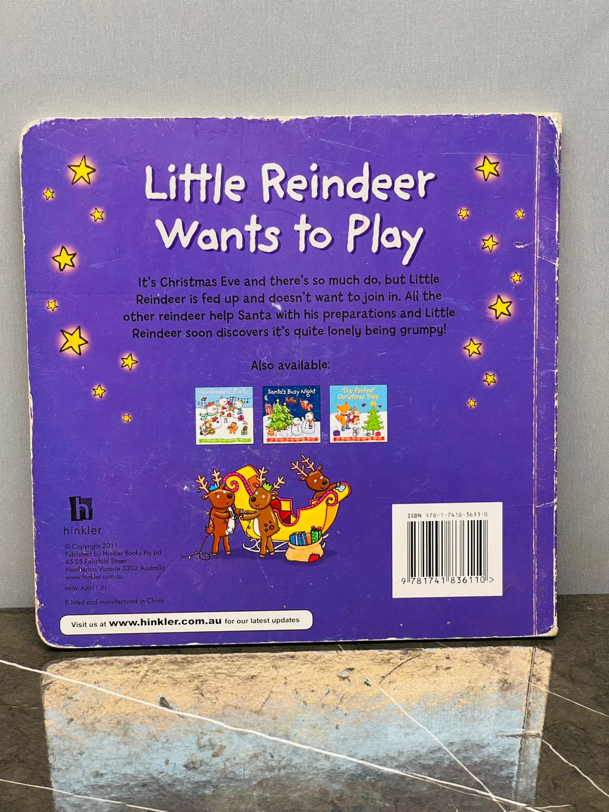 Little Reindeer Wants to Play - Board book.