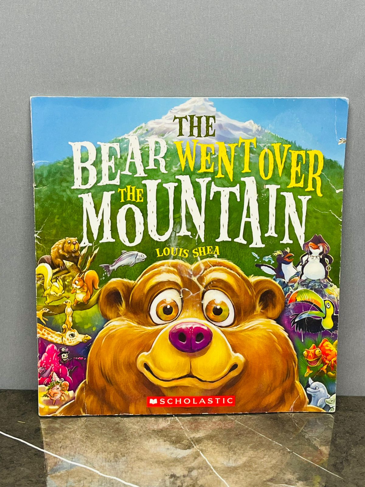 The Bear Went Over the Mountain (without CD)