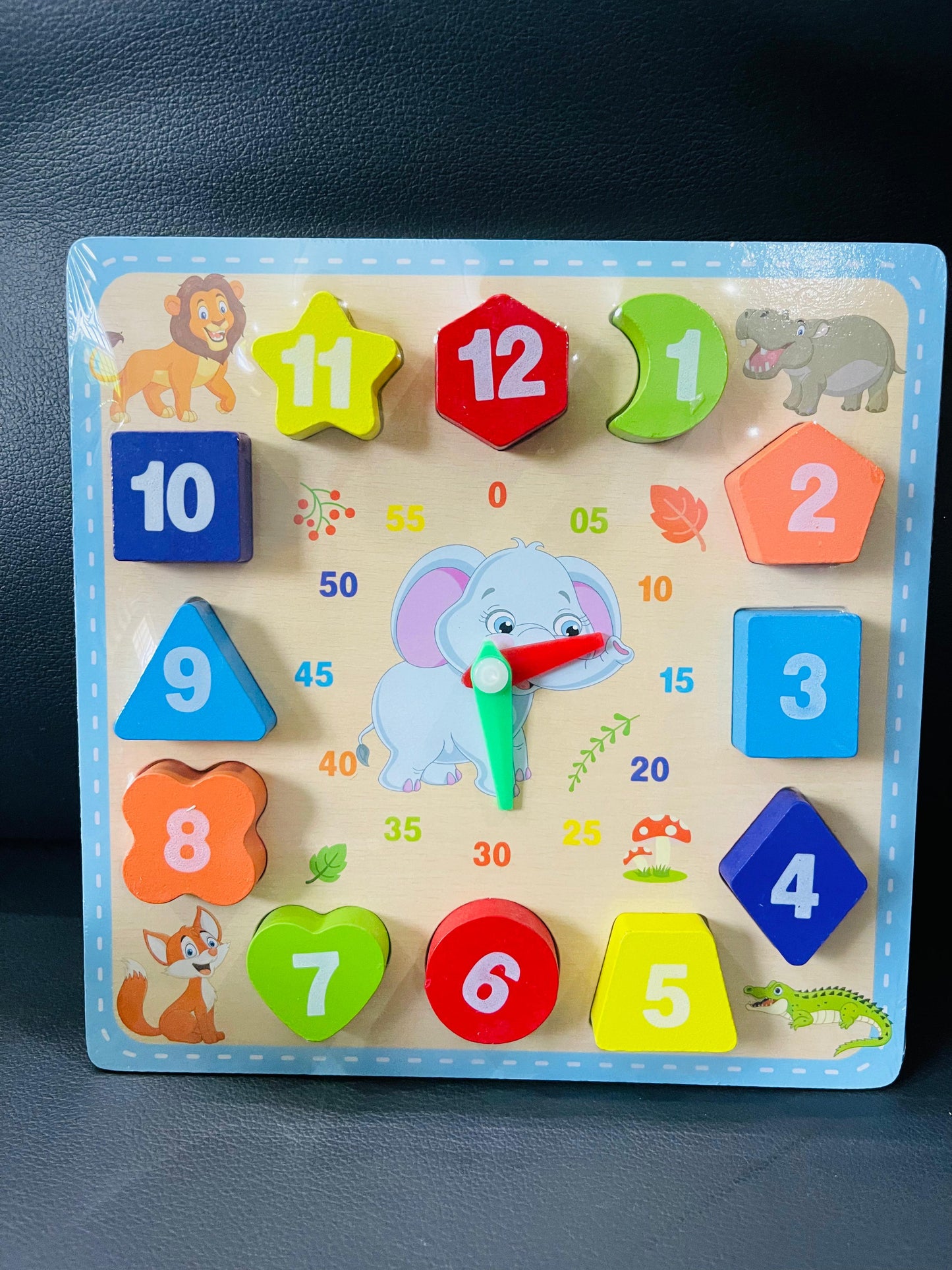 Wood Animals Clock With Different Geometric Shapes Design