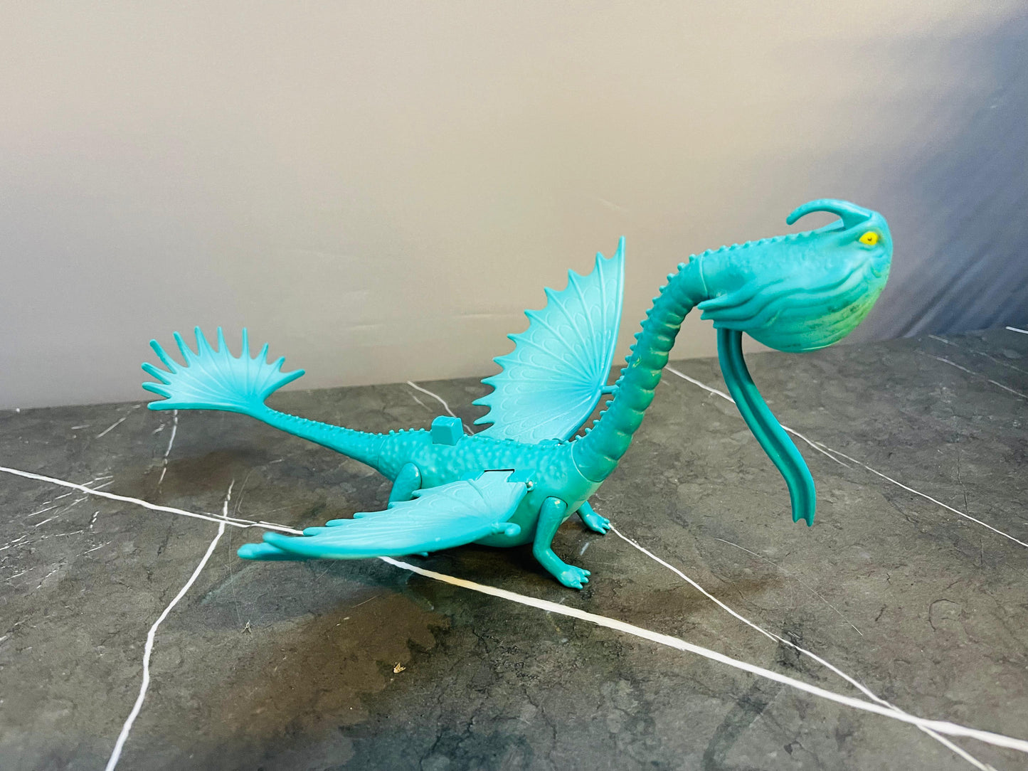Dreamworks Dragons Defenders of Berk - Action Dragon Figure - Scauldron