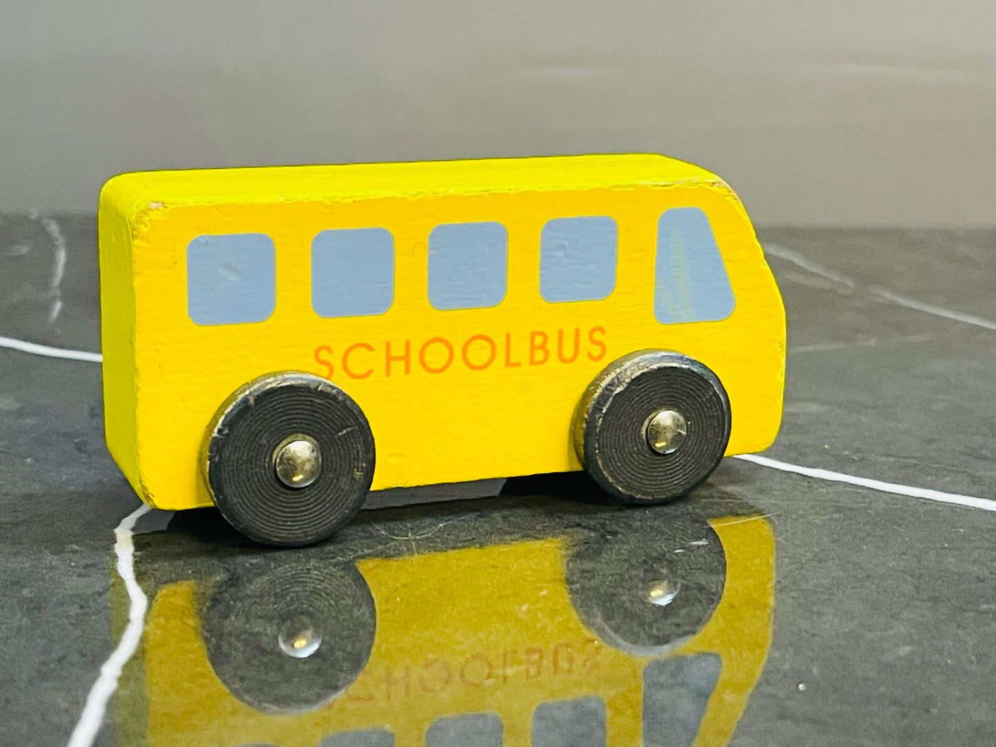 Mini School Bus Vehicle Toy. SKU:BXL-069