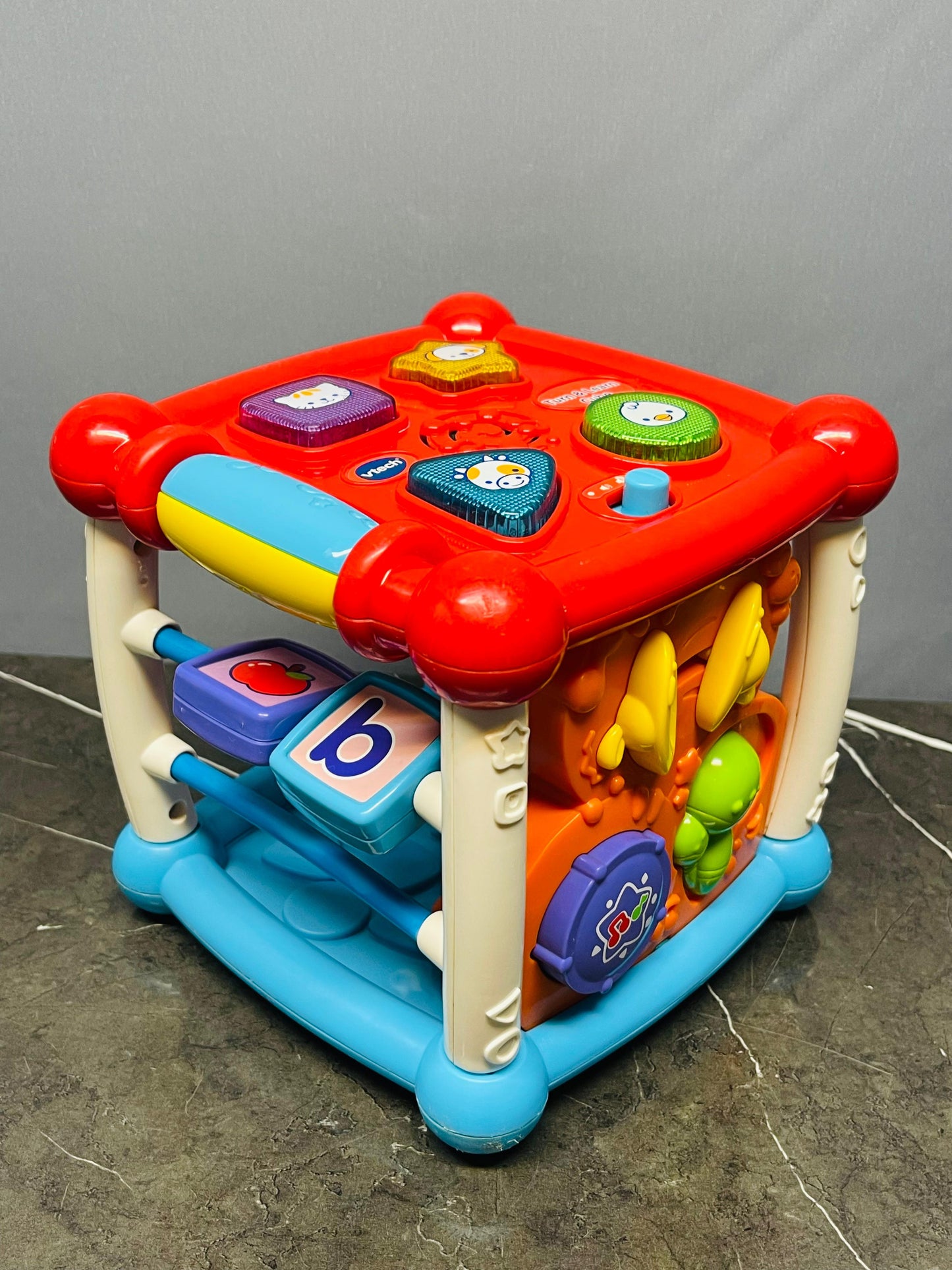 VTech Baby Turn and Learn Activity Cube,
