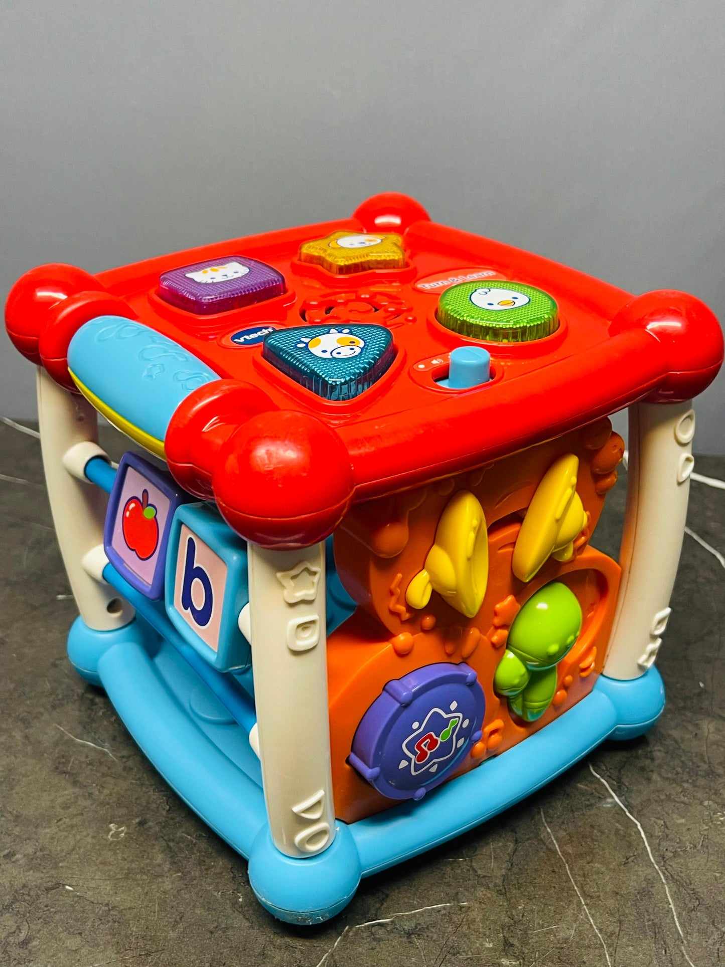 VTech Baby Turn and Learn Activity Cube,