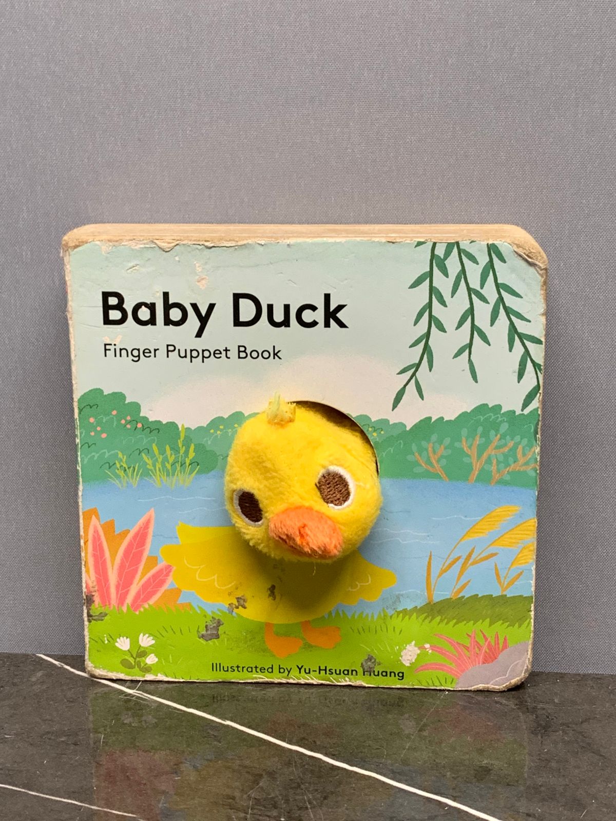 Baby Duck: Finger Puppet Book (8/10 condition)