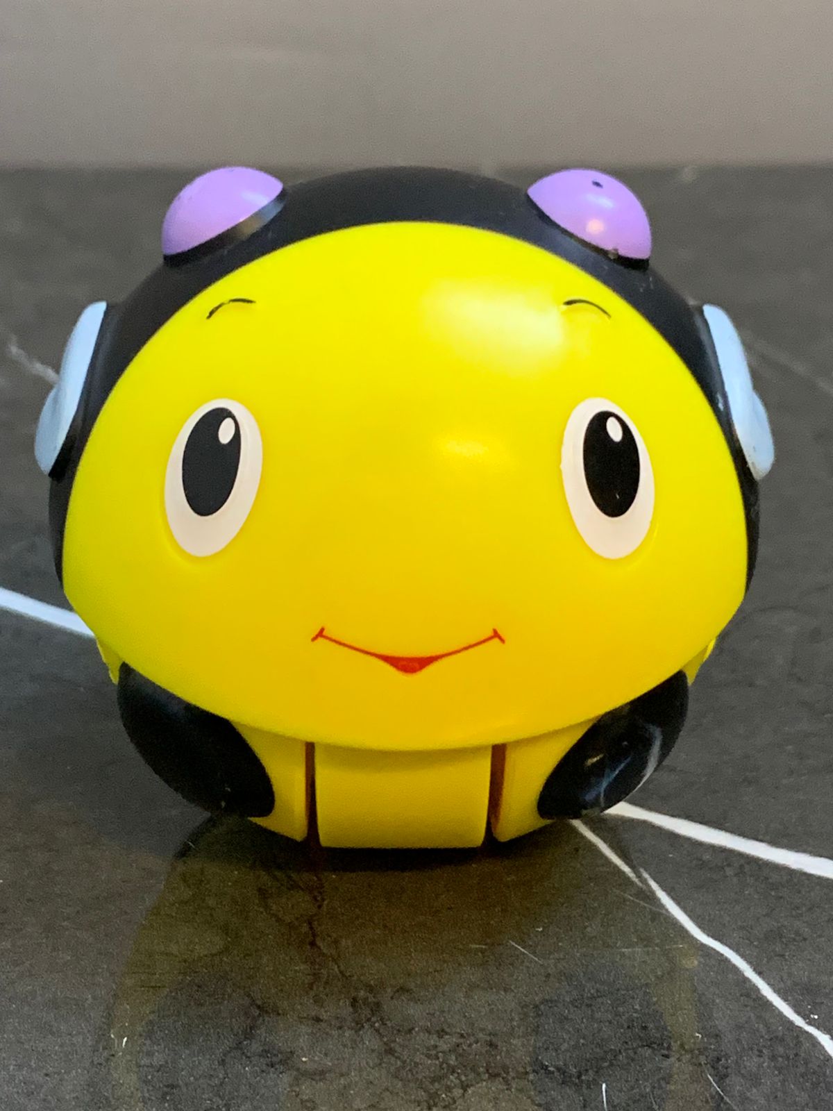 Bright Starts Having A Ball Giggables Bee. (Sounds not working)