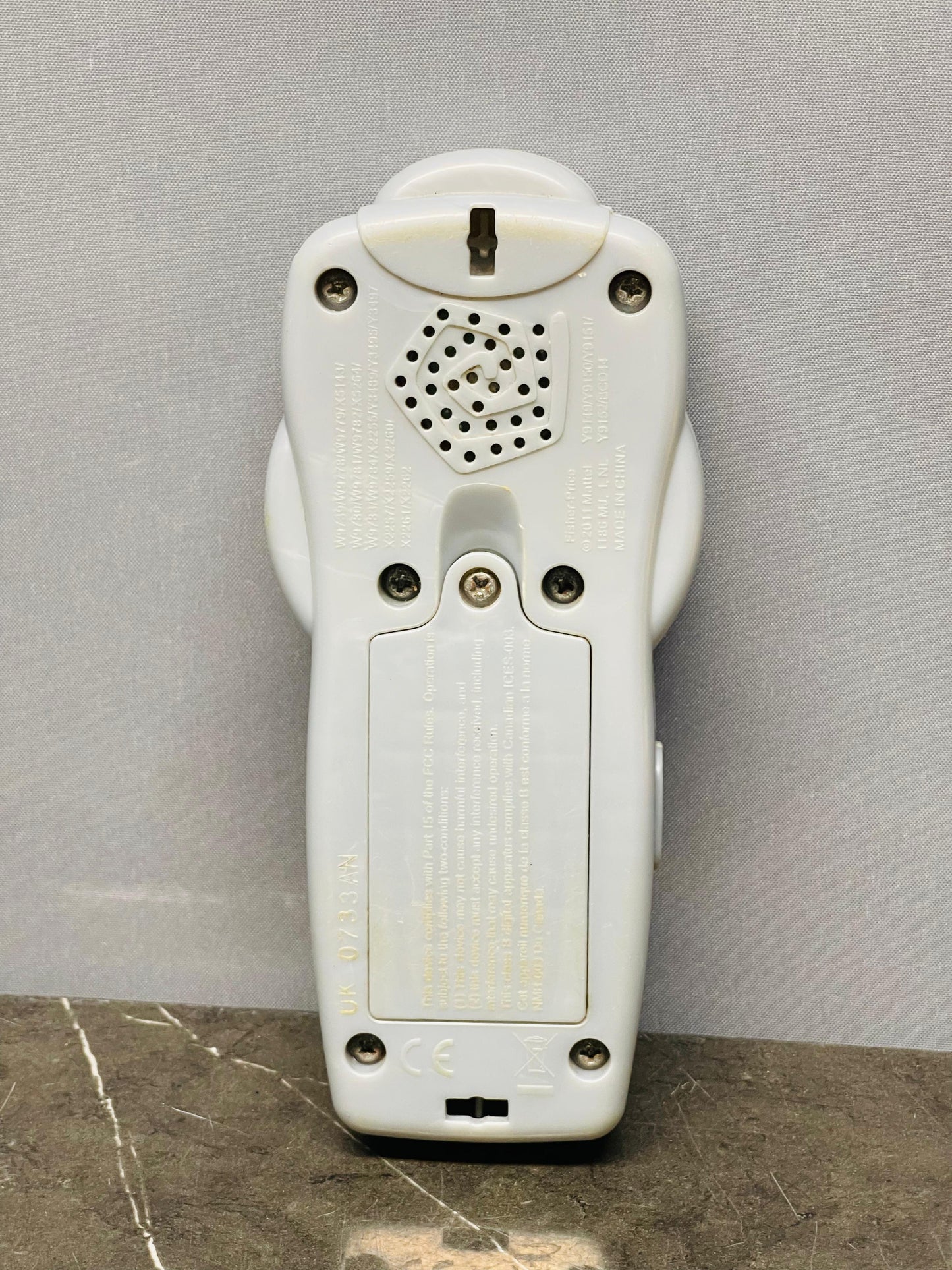 Fisher-Price Laugh & Learn Click 'n Learn Remote. SKU:BXL-050