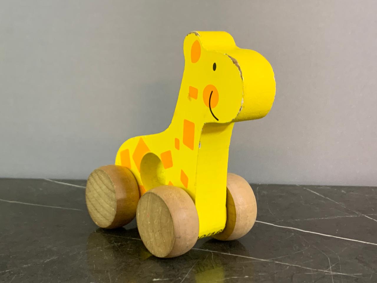 Wooden Pull-Along Giraffe Toy. SKU:BXL-021