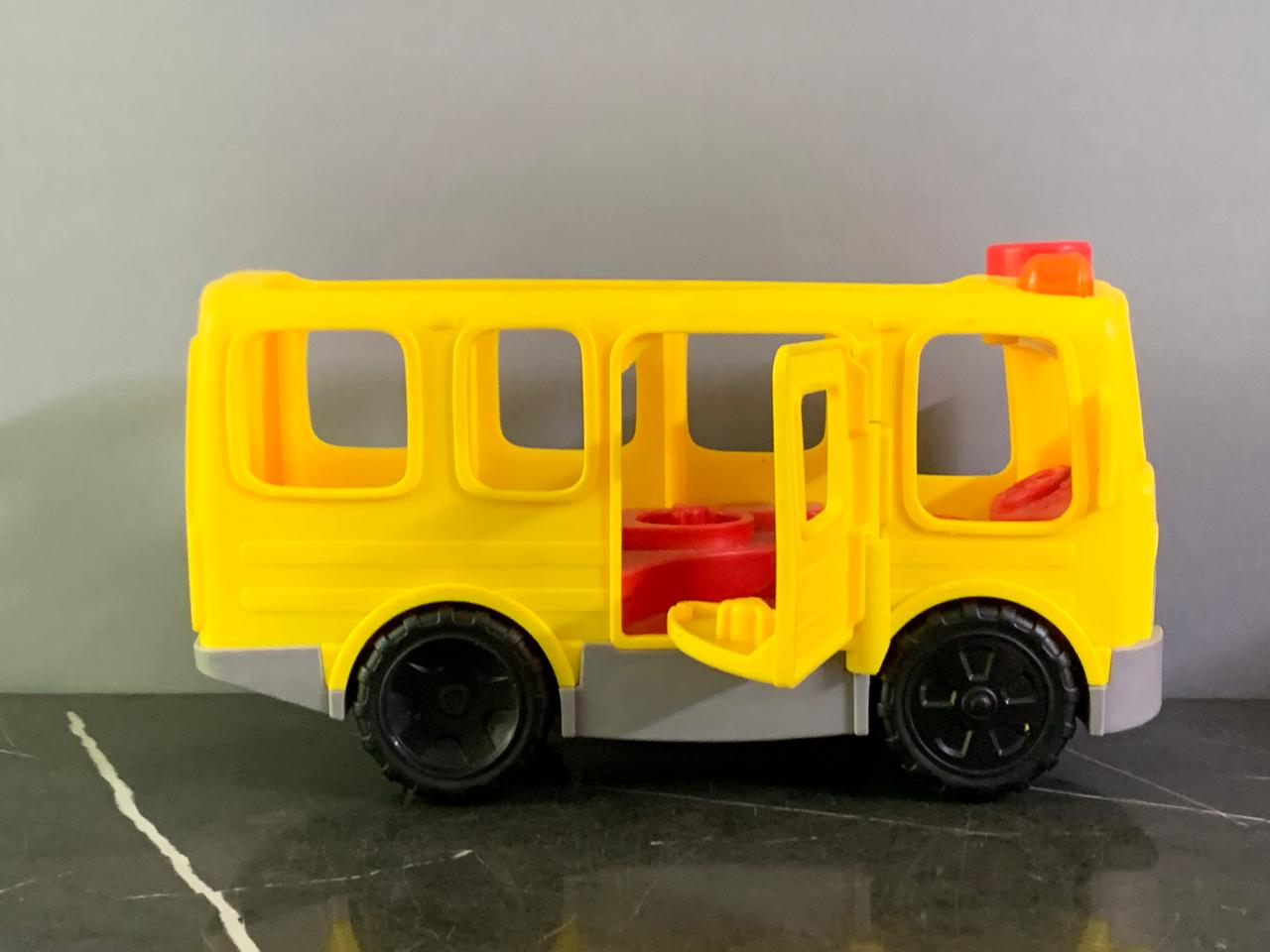 Fisher-Price Little People Sit With Me School Bus.  SKU-BXL:050 (Rs 400 advance)