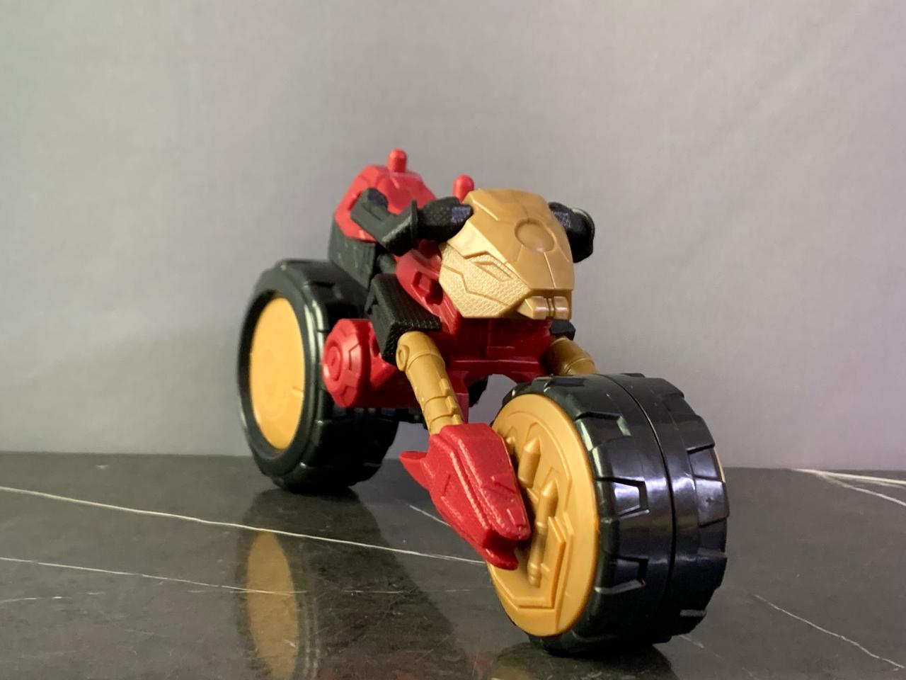Hasbro Marvel Super Hero Bend & Flex Iron Man Flex Rider Motorcycle.