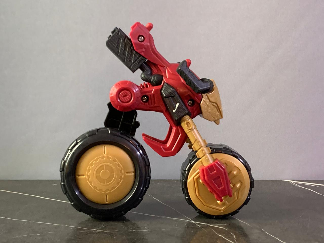 Hasbro Marvel Super Hero Bend & Flex Iron Man Flex Rider Motorcycle.
