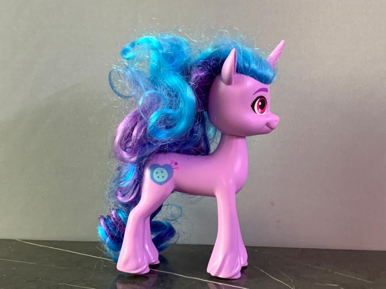 My Little Pony Izzy Moonbow Unicorn Toy.