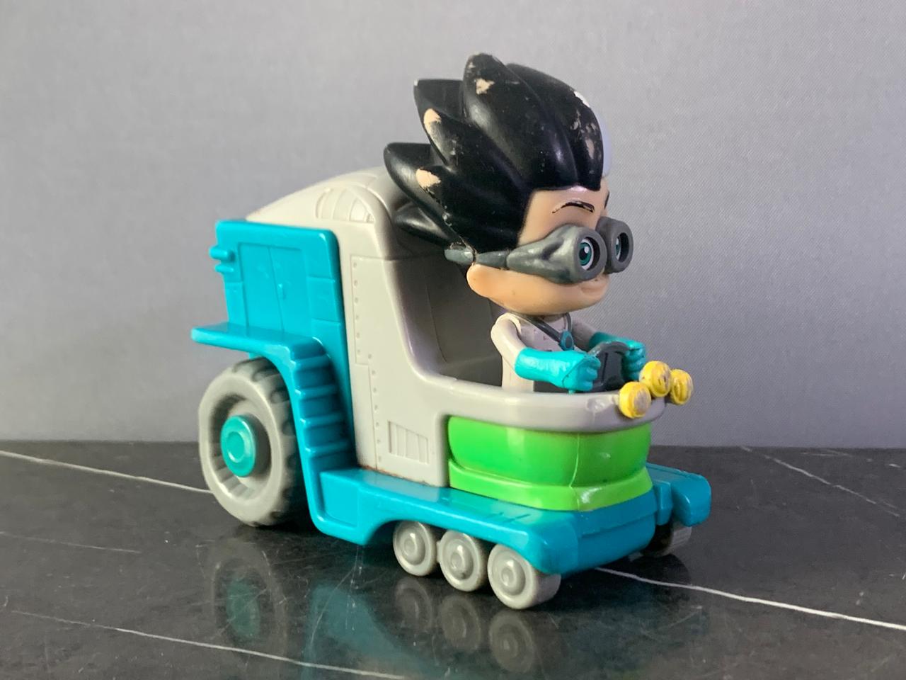Disney Junior PJ Masks Wheelie Romeo Figure.